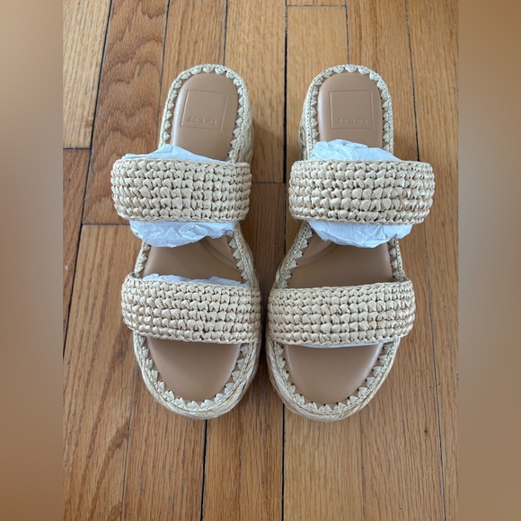 Brand new Dolce Vita platform sandals - perfect for Spring/Summer - Picture 3 of 8